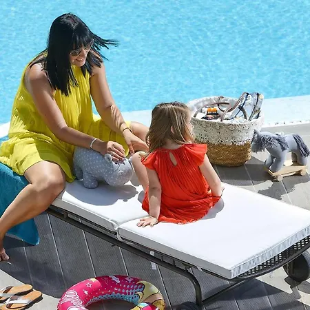 Grace Collection וילה הרסוניסוס